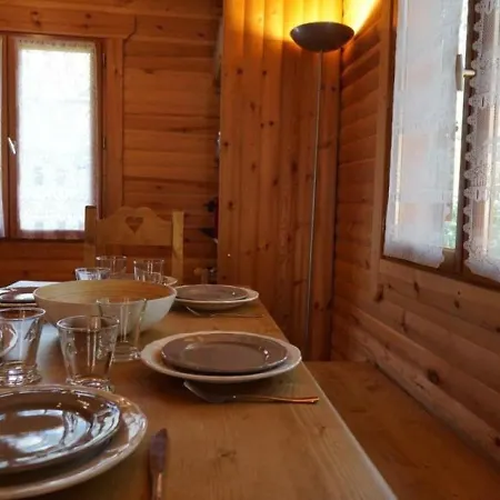 Chalet Barcelonnette, 5 Pieces, 10 Personnes - Fr-1-165-128